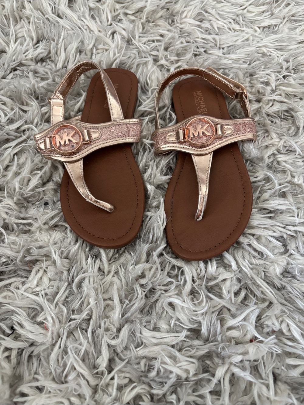 Michael Kors Girls Metallic Rose Gold MK Thong Sandals Size 13